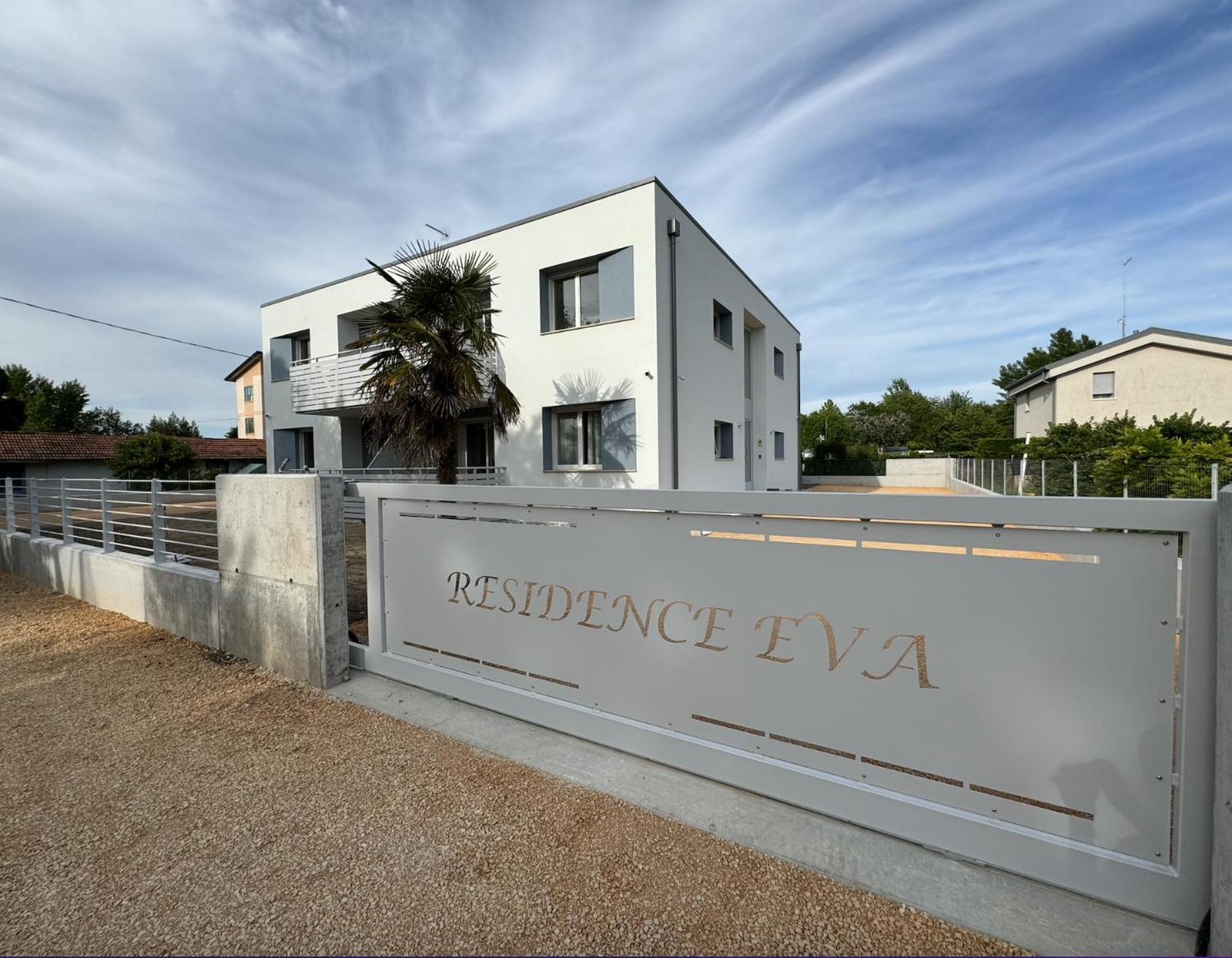 Residence Eva - Carraro Immobiliare Jesolo - Family Apartments Cavallino-Treporti Buitenkant foto