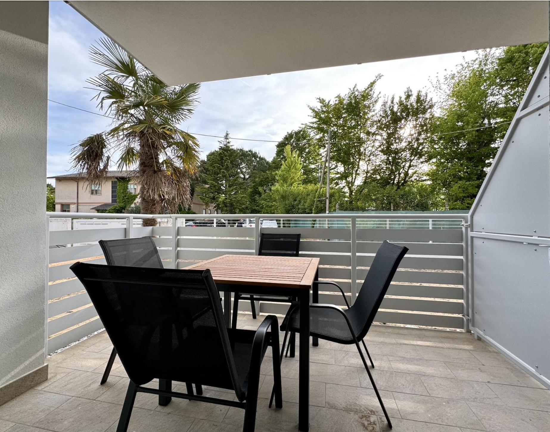 Residence Eva - Carraro Immobiliare Jesolo - Family Apartments Cavallino-Treporti Buitenkant foto